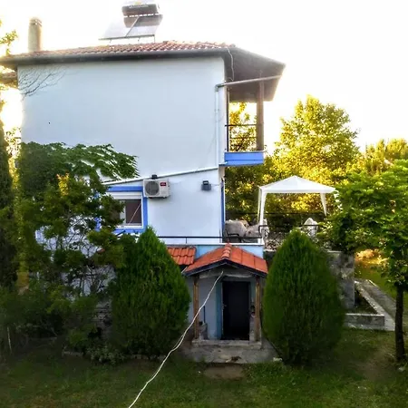 Blue Oasis Plaka-leptokaria Villa