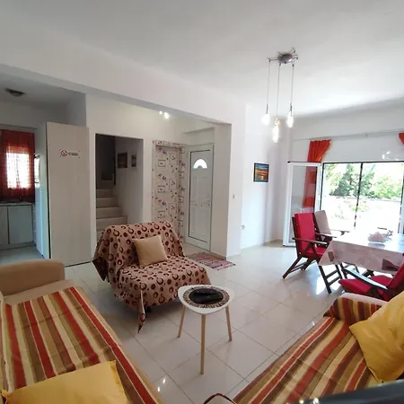 Blue Oasis Plaka-leptokaria Villa