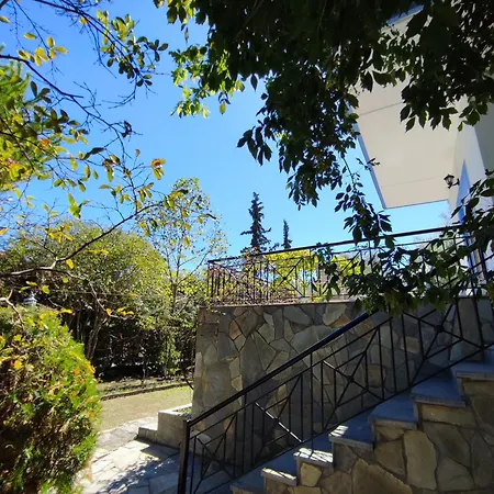 Blue Oasis Plaka-leptokaria Villa *