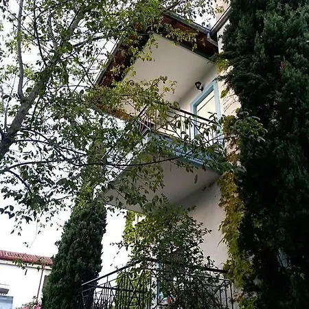 Blue Oasis Plaka-leptokaria Villa *